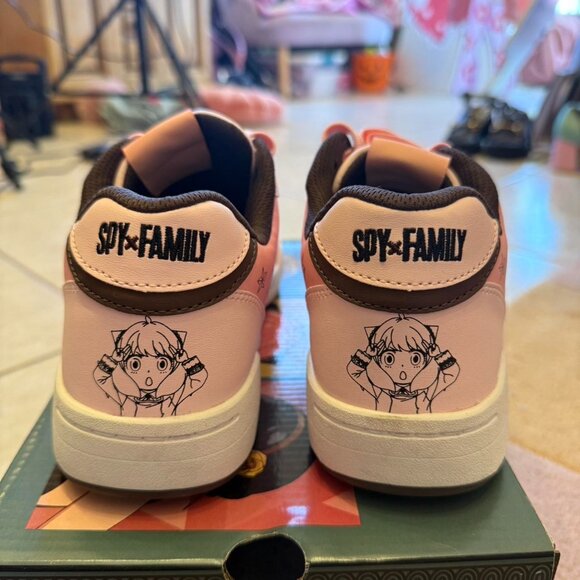 Skechers x Spy Family sneakers size women’s 8 - Picture 2 of 8